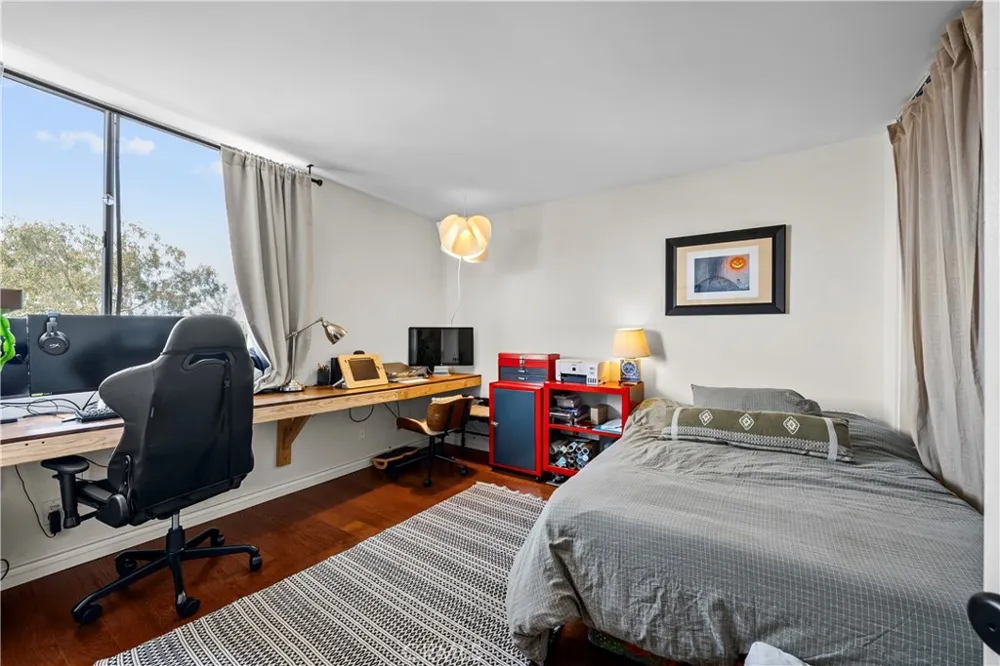 13901 Olive View Lane #27 Sylmar, CA 91342