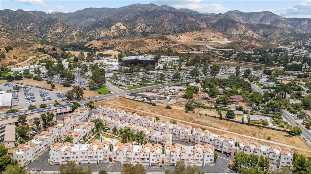 13901 Olive View Lane #27 Sylmar, CA 91342