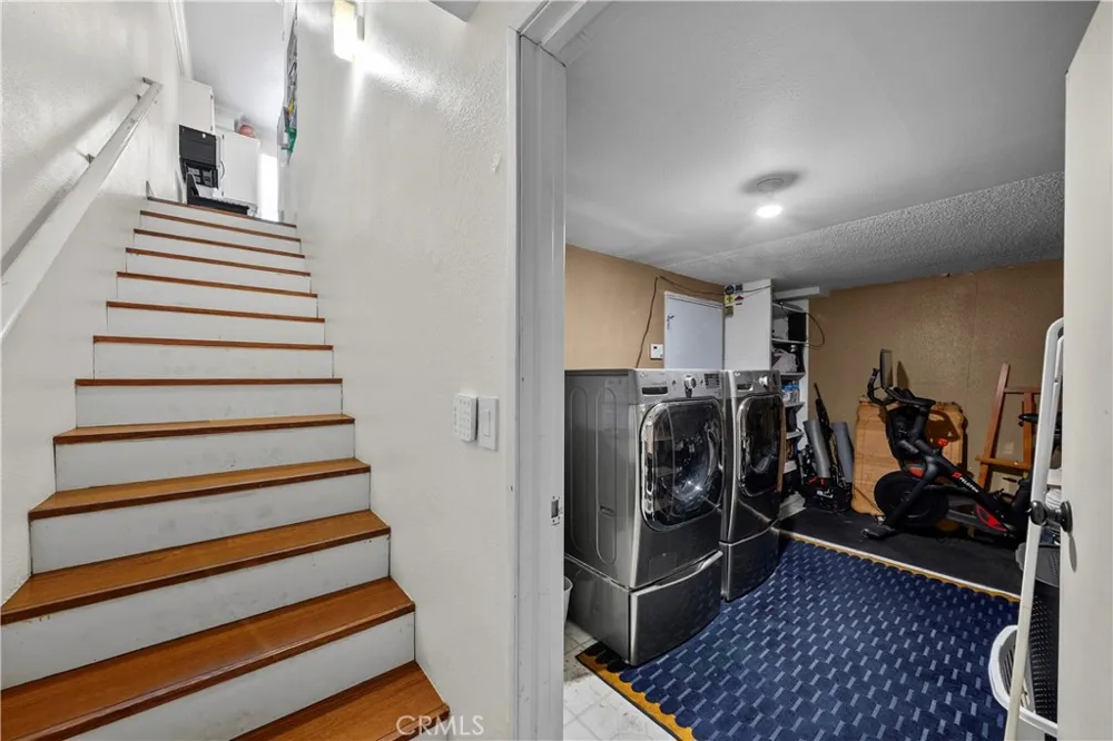 13901 Olive View Lane #27 Sylmar, CA 91342