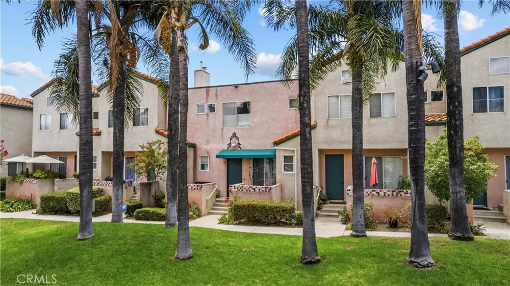 13901 Olive View Lane #27 Sylmar, CA 91342