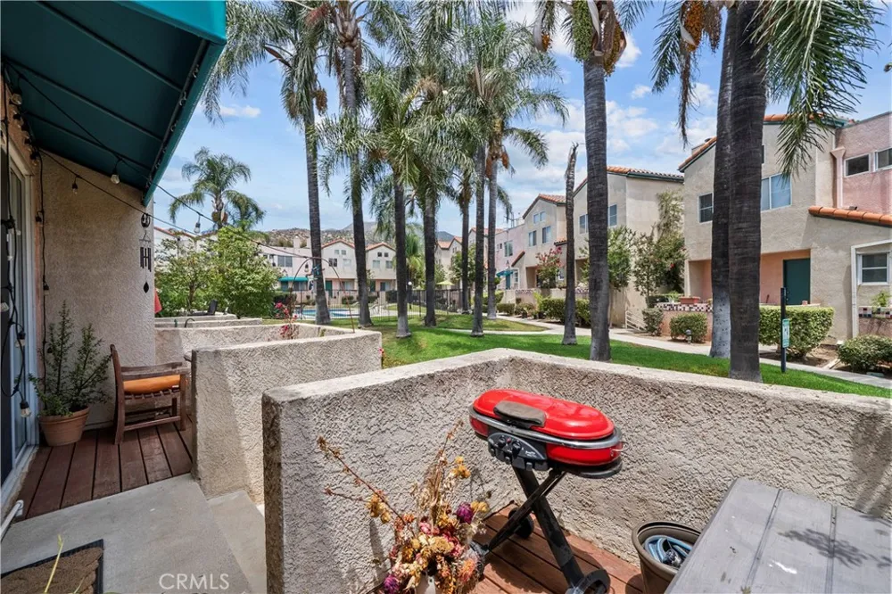 13901 Olive View Lane #27 Sylmar, CA 91342