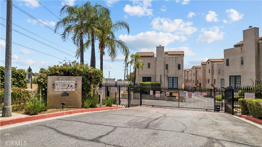 13901 Olive View Lane #27 Sylmar, CA 91342