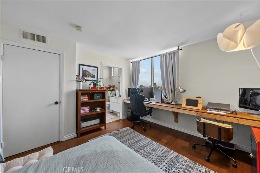 13901 Olive View Lane #27 Sylmar, CA 91342