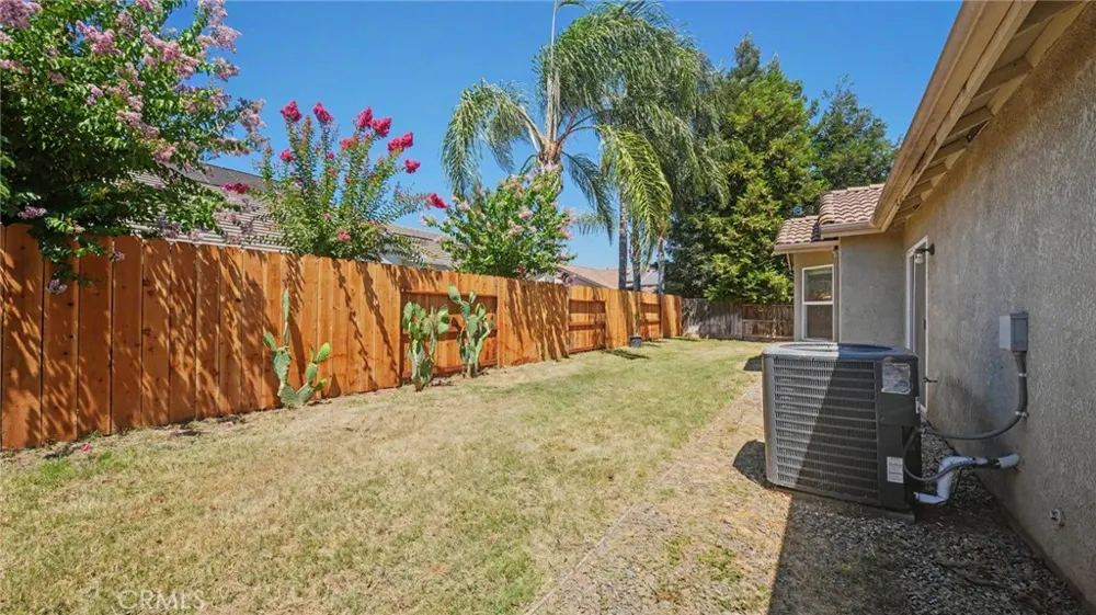 2204 W Sweet Water Court Merced, CA 95348