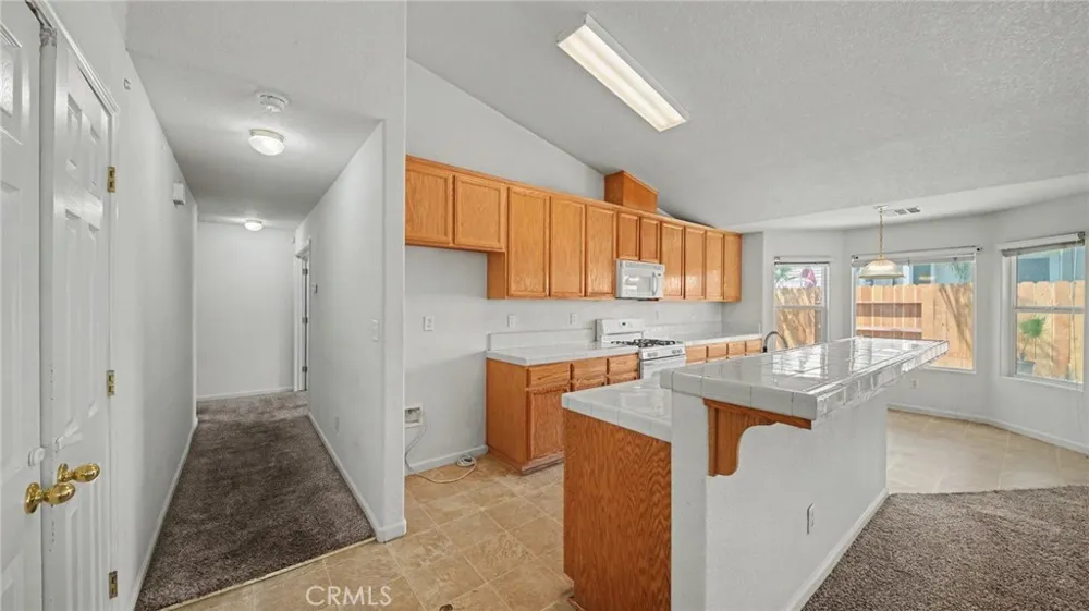 2204 W Sweet Water Court Merced, CA 95348