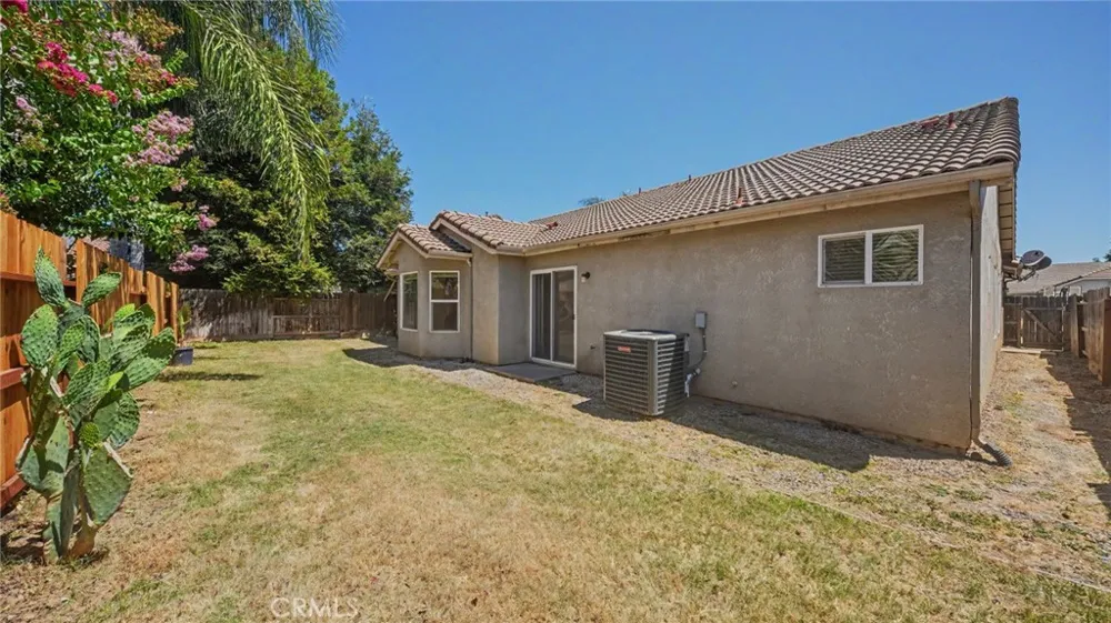 2204 W Sweet Water Court Merced, CA 95348