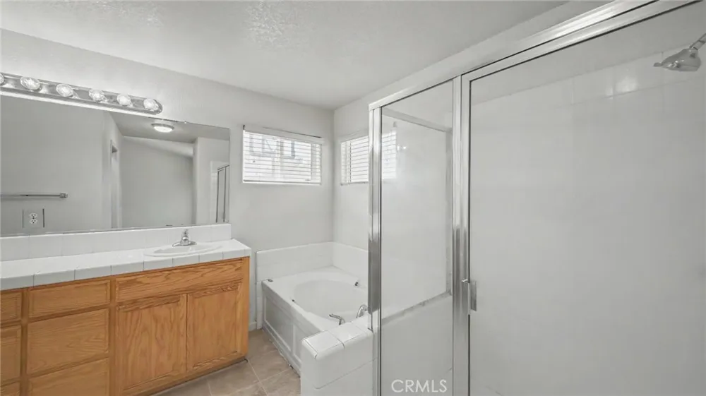 2204 W Sweet Water Court Merced, CA 95348