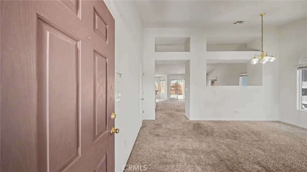 2204 W Sweet Water Court Merced, CA 95348