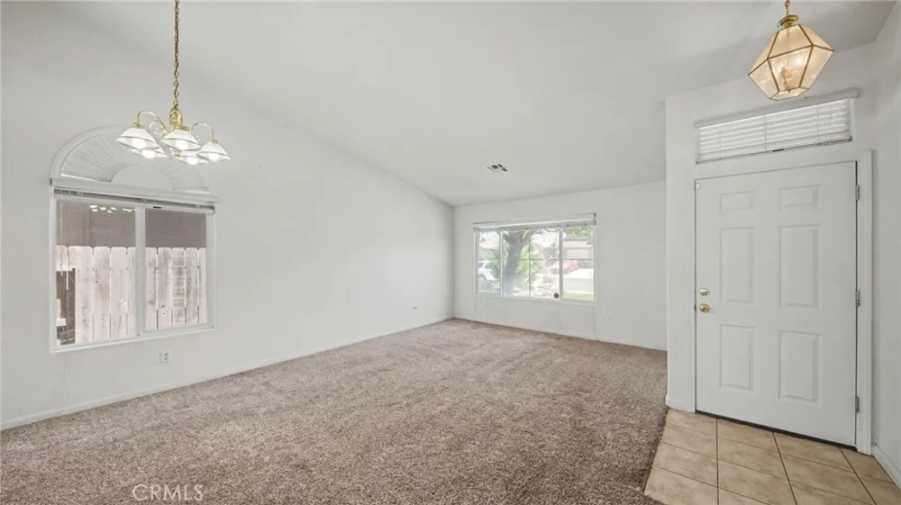 2204 W Sweet Water Court Merced, CA 95348