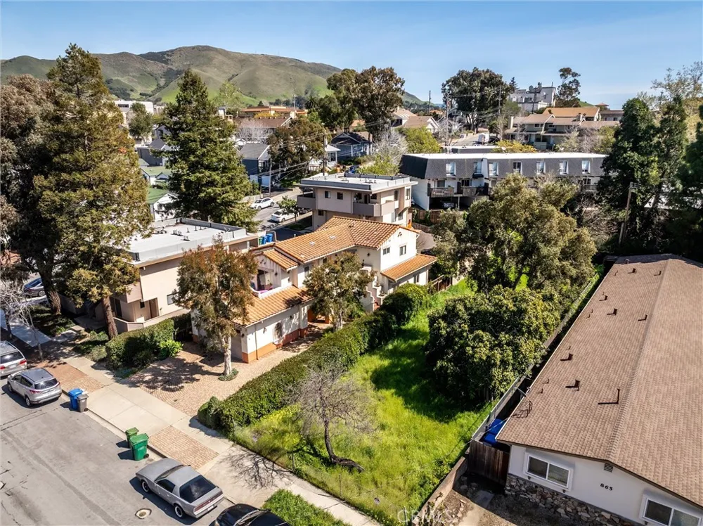 879 Walnut Street San Luis Obispo, CA 93401