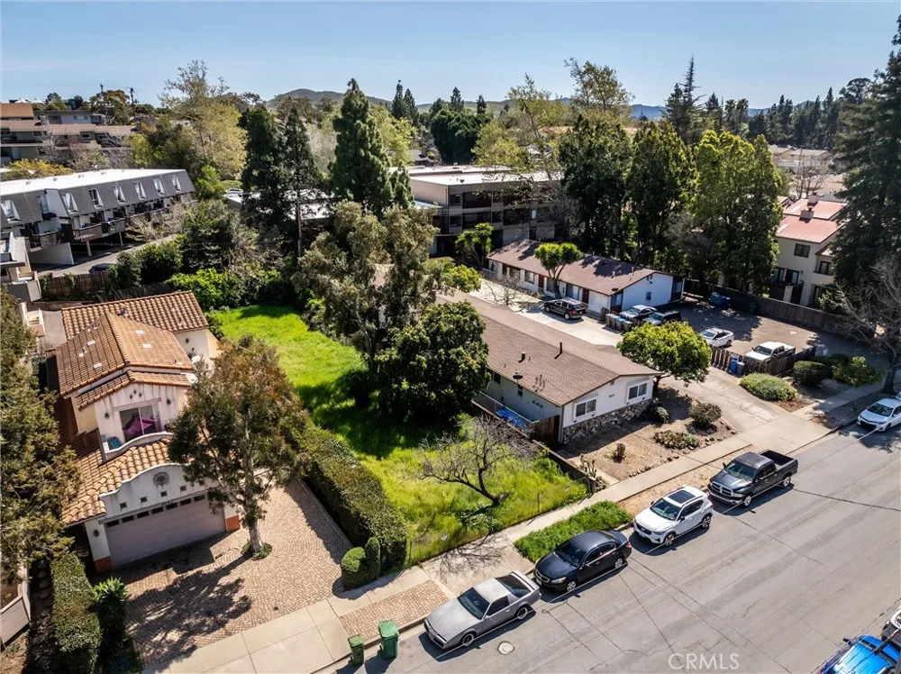 879 Walnut Street San Luis Obispo, CA 93401