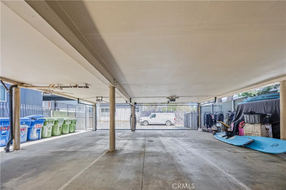 1034 Pleasantview Venice, CA 90291