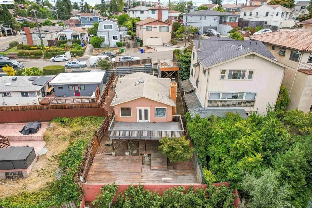 16805 President Dr Castro Valley, CA 94578