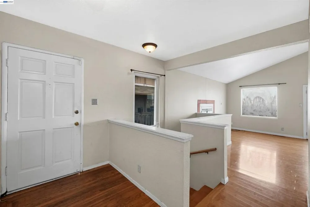 16805 President Dr Castro Valley, CA 94578