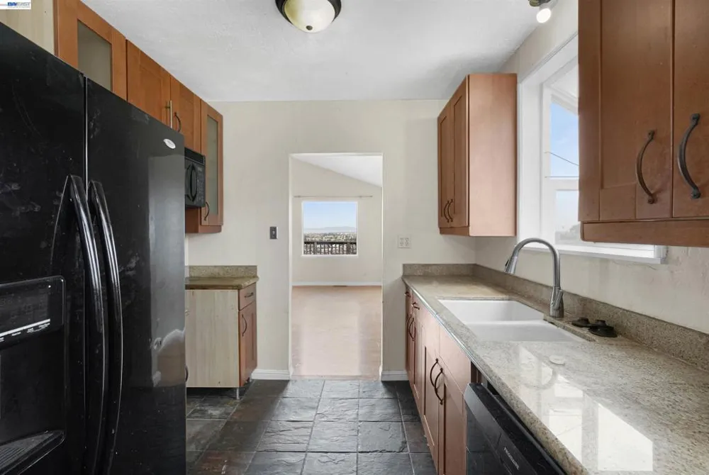 16805 President Dr Castro Valley, CA 94578