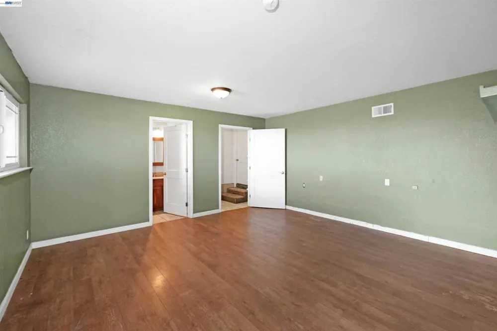 16805 President Dr Castro Valley, CA 94578