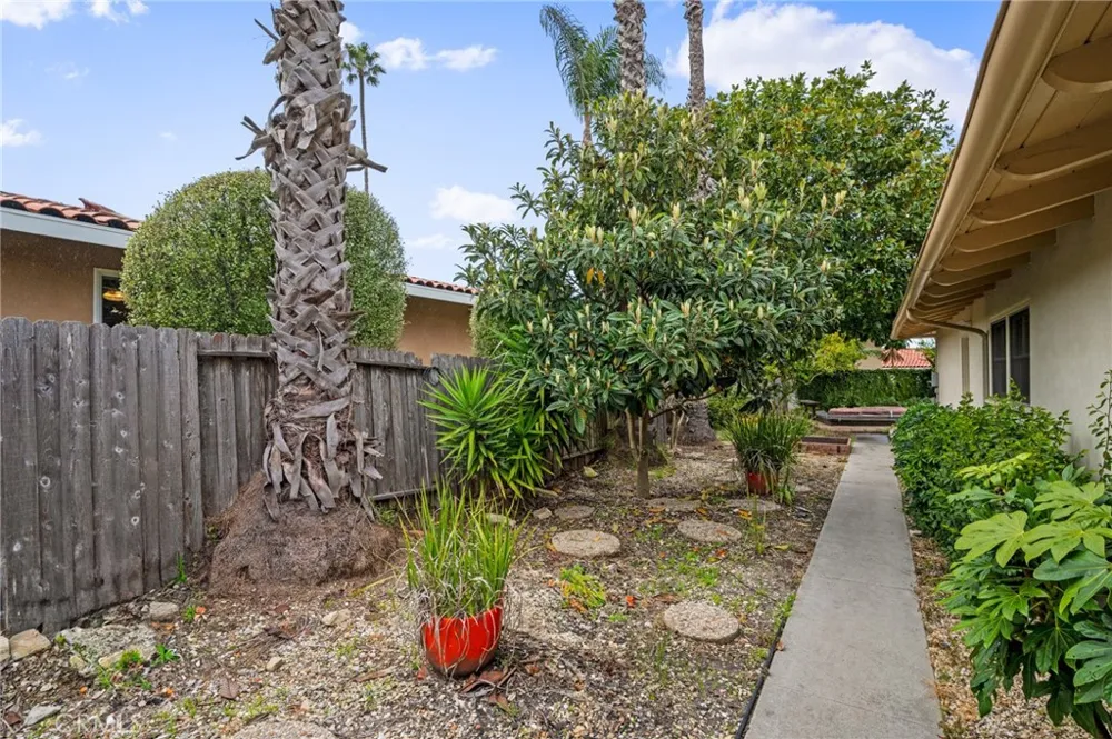 1557 Granvia Altamira Palos Verdes Estates, CA 90274