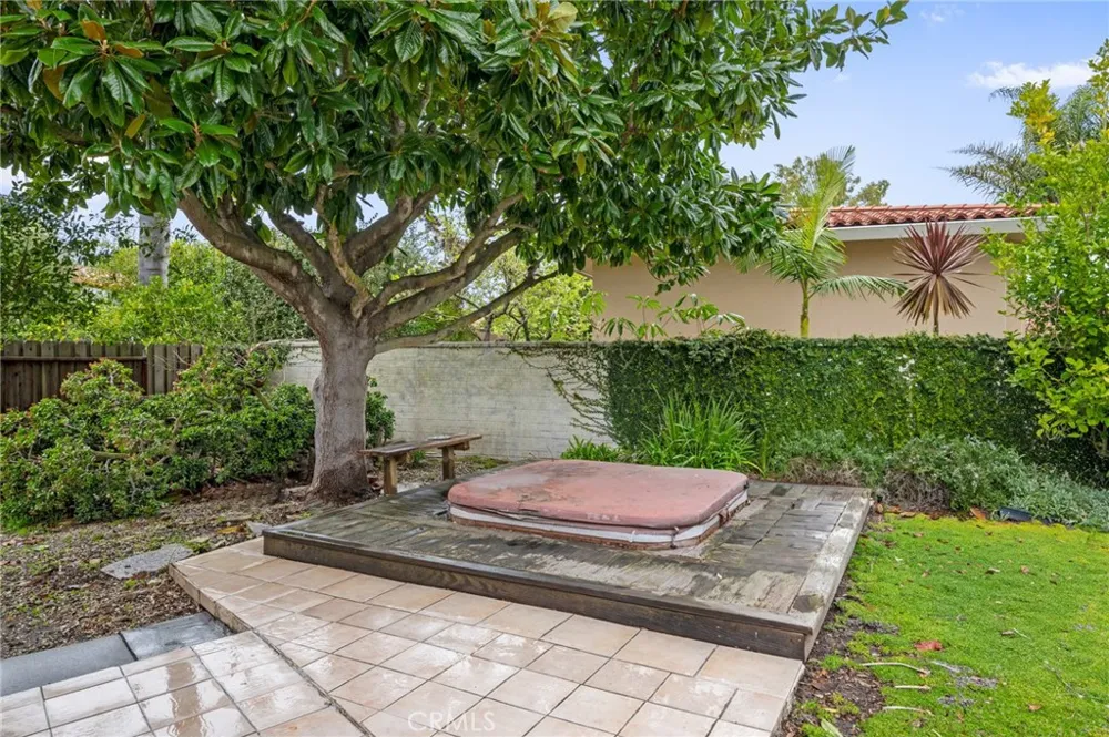 1557 Granvia Altamira Palos Verdes Estates, CA 90274