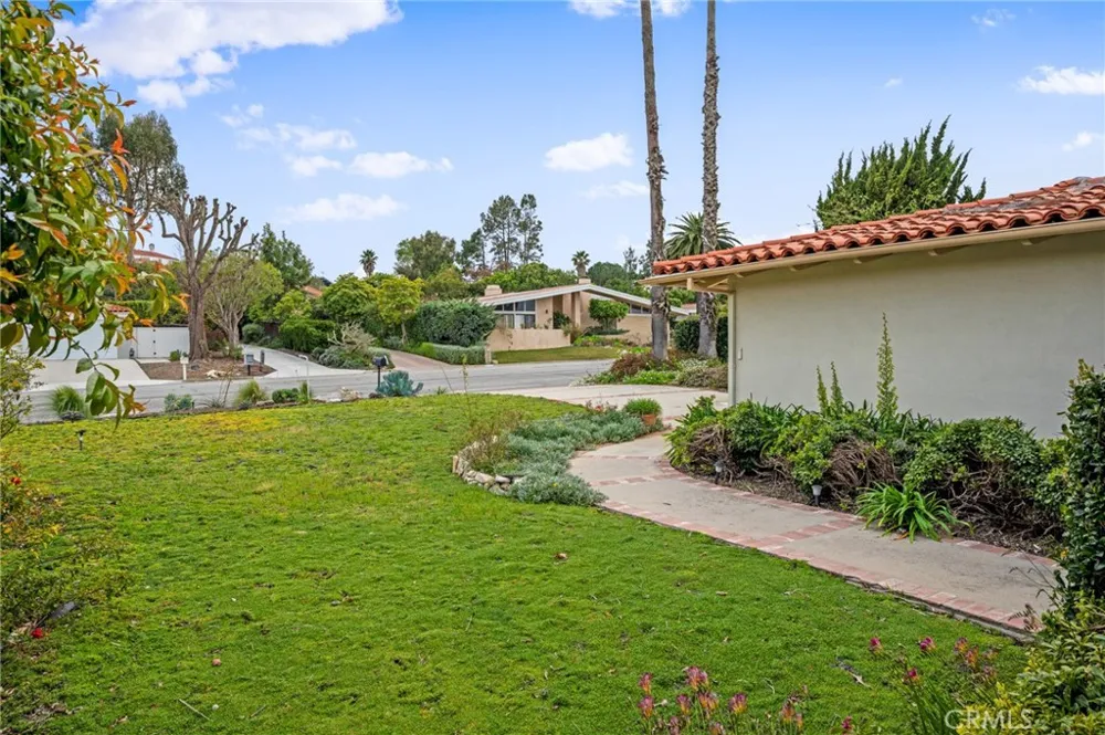 1557 Granvia Altamira Palos Verdes Estates, CA 90274