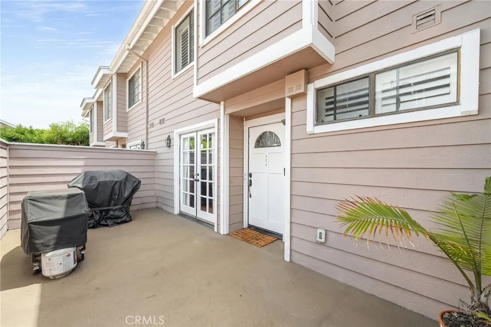 2700 Arlington Avenue #115 Torrance, CA 90501