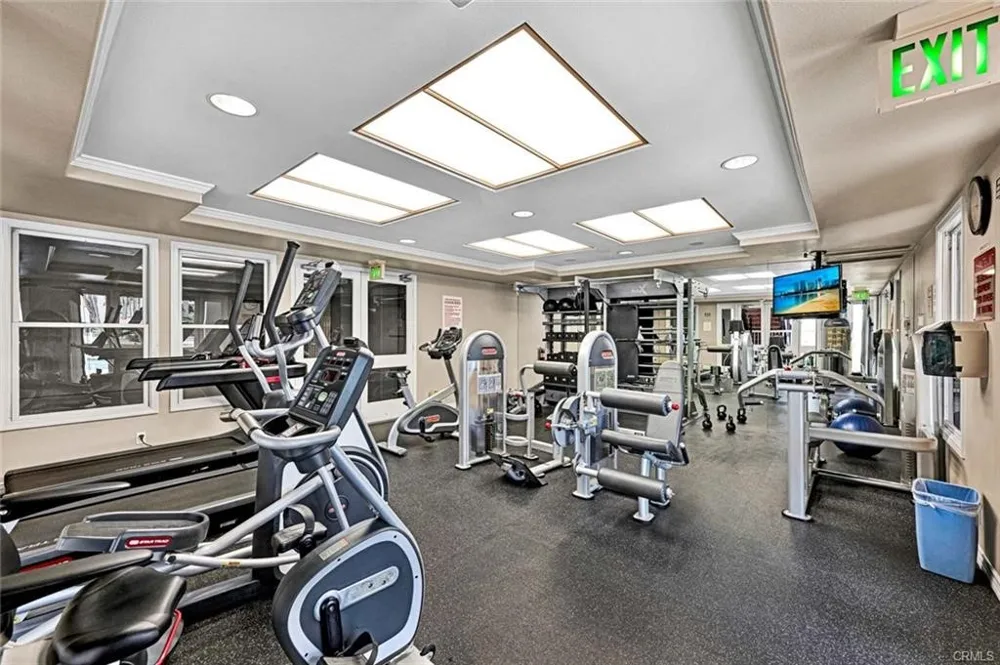 2960 Champion #710 Tustin, CA 92782