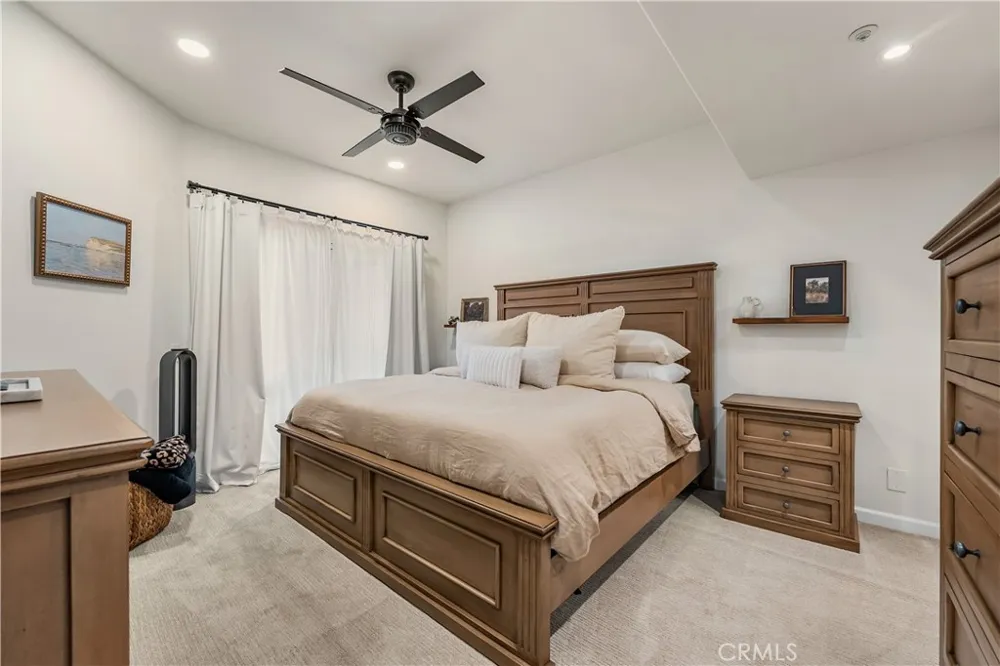 2960 Champion #710 Tustin, CA 92782