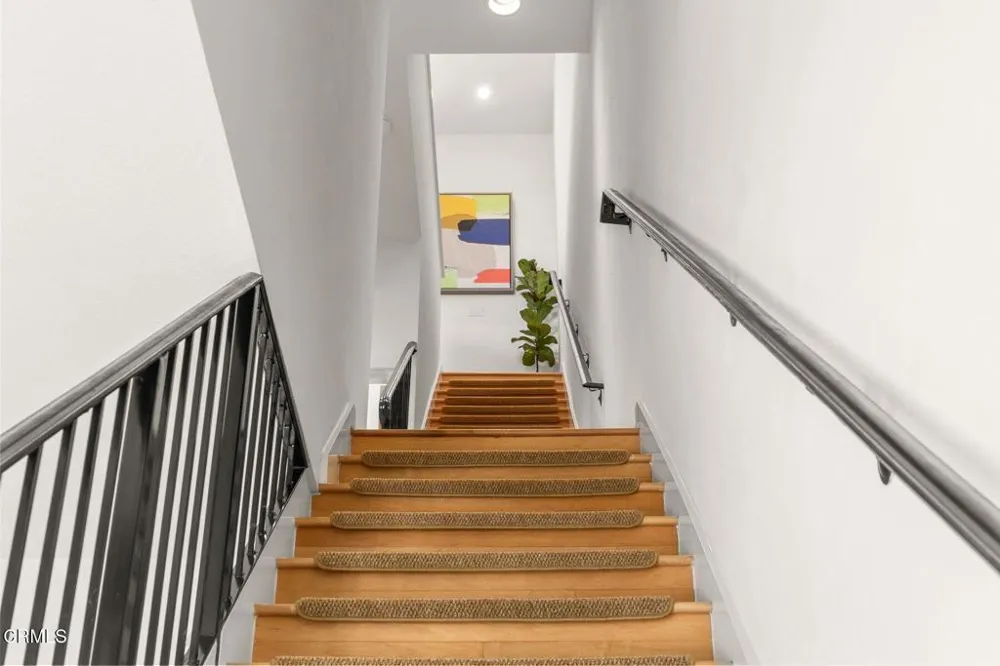 797 E Santa Clara Street Ventura, CA 93001