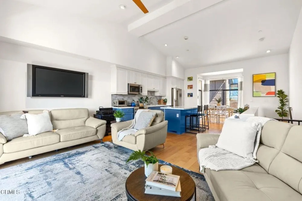 797 E Santa Clara Street Ventura, CA 93001