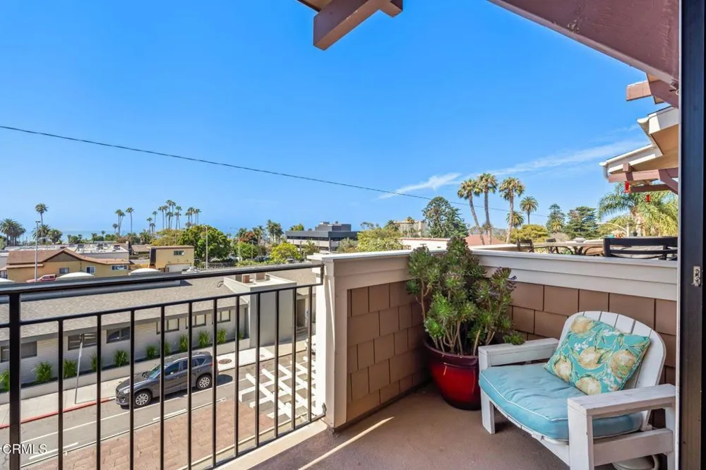 797 E Santa Clara Street Ventura, CA 93001