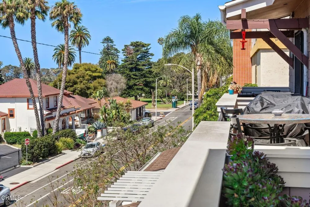 797 E Santa Clara Street Ventura, CA 93001