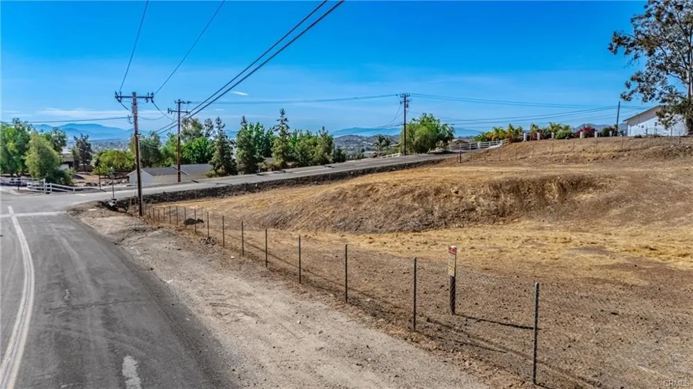 Conejo/Las Flores Menifee, CA 92587