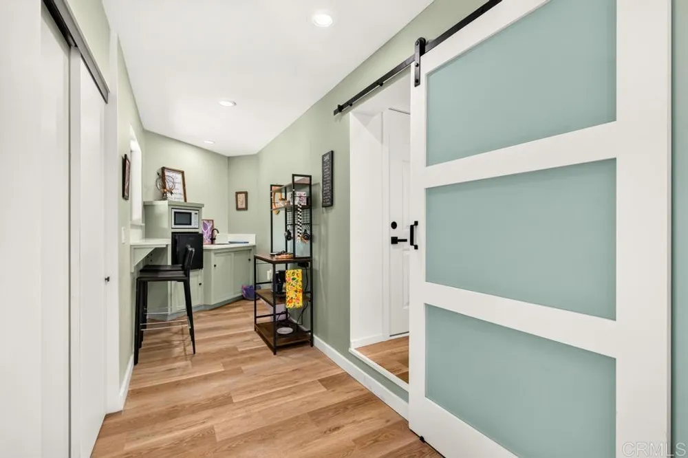 21041 Black Canyon Road Ramona, CA 92065