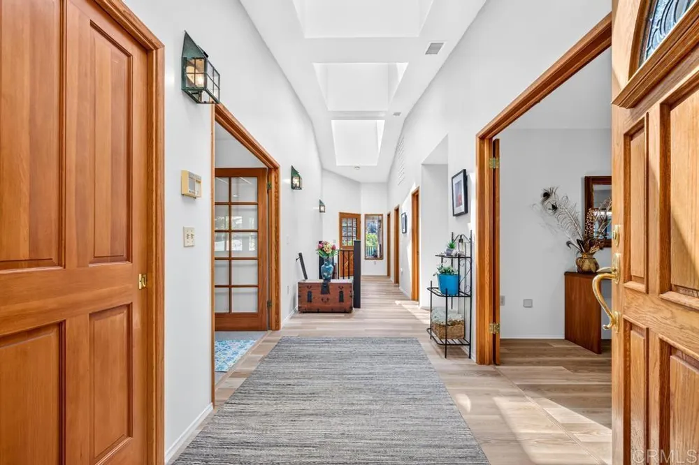 21041 Black Canyon Road Ramona, CA 92065