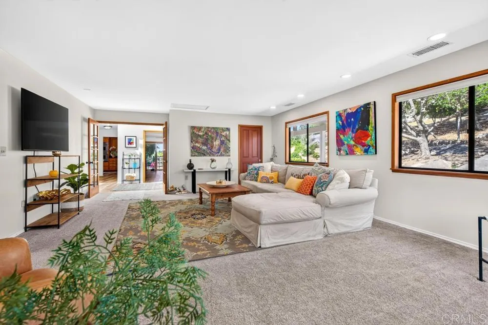 21041 Black Canyon Road Ramona, CA 92065