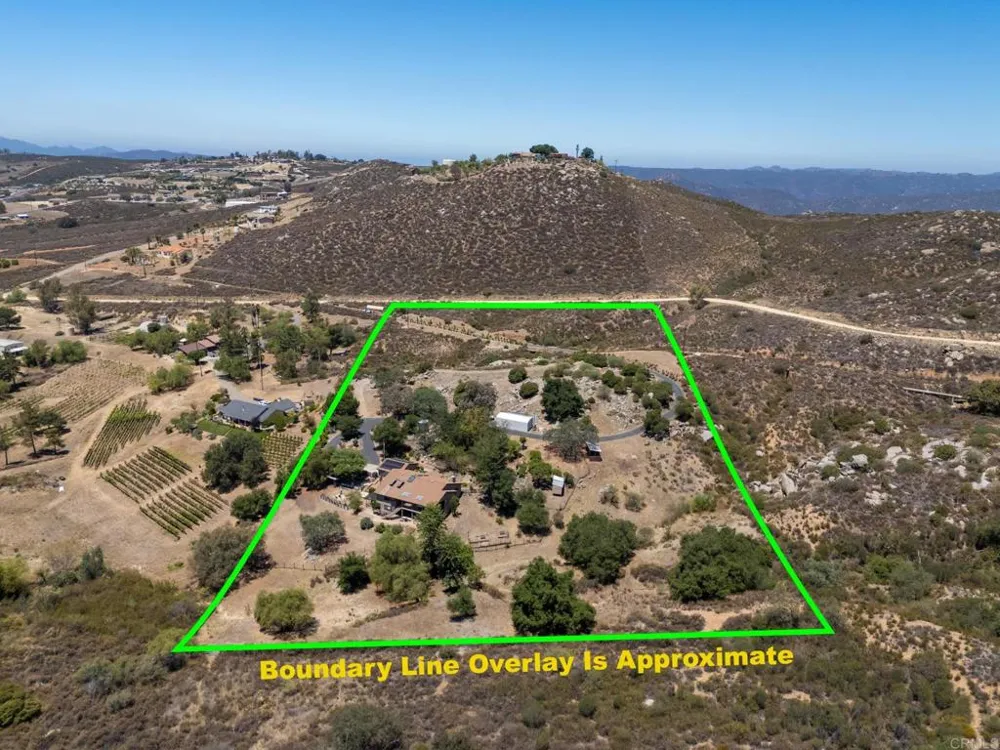 21041 Black Canyon Road Ramona, CA 92065