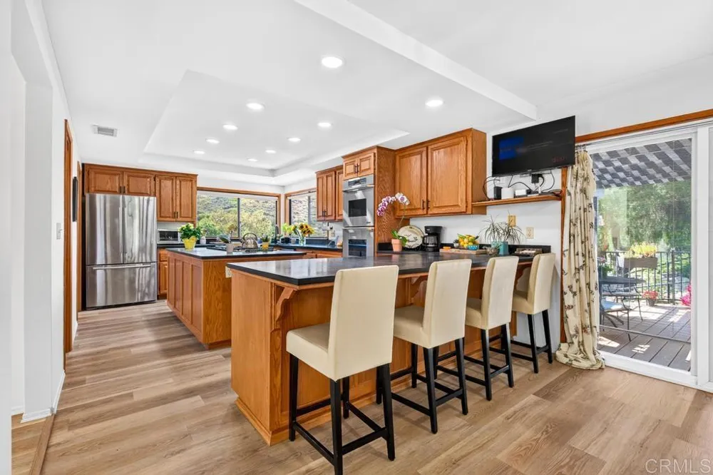 21041 Black Canyon Road Ramona, CA 92065
