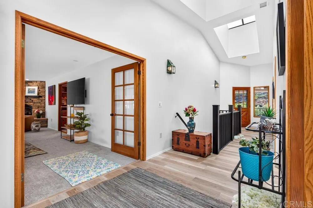 21041 Black Canyon Road Ramona, CA 92065