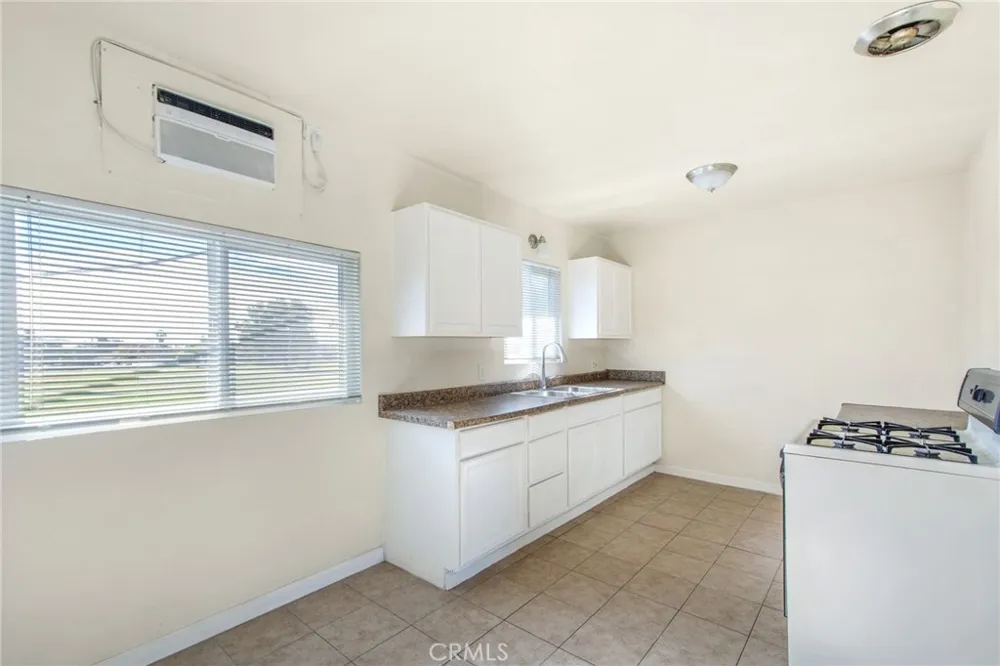 529 W 25th Street San Bernardino, CA 92405