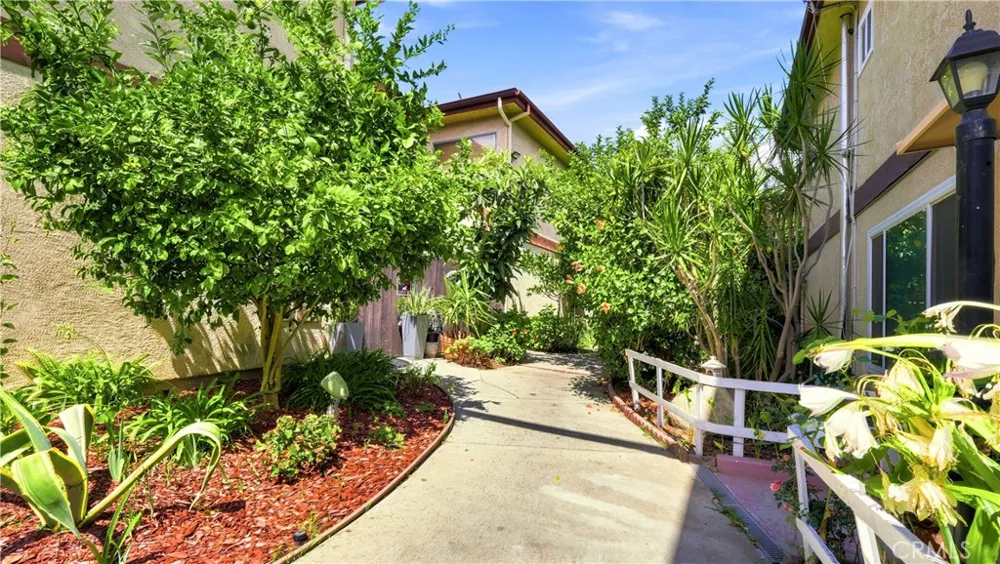 7300 Lennox #K16 Van Nuys, CA 91405