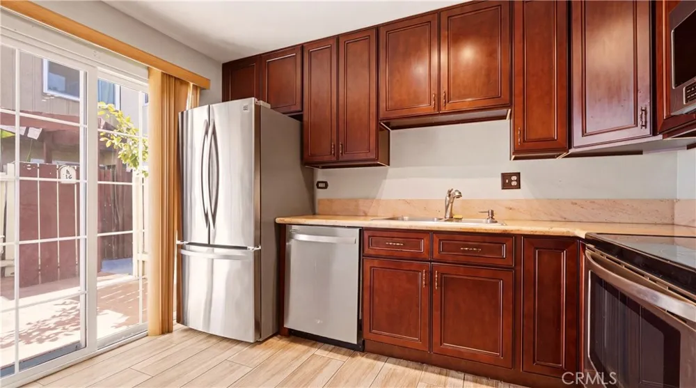 7300 Lennox #K16 Van Nuys, CA 91405