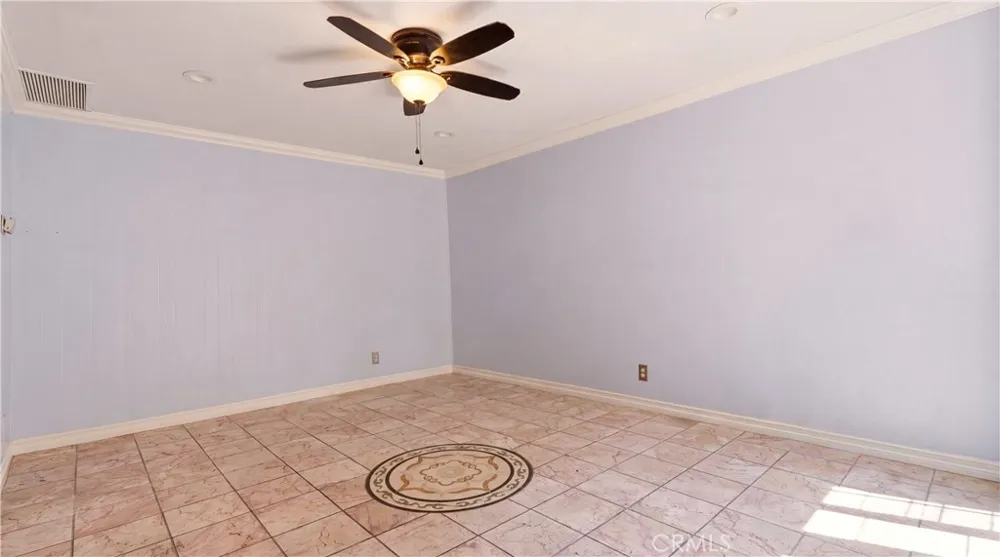 7300 Lennox #K16 Van Nuys, CA 91405
