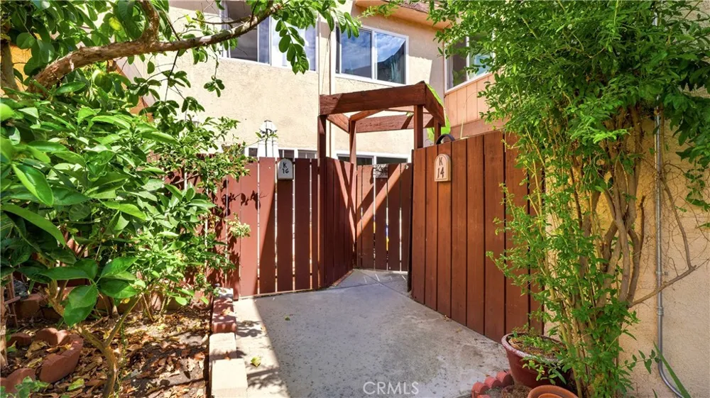 7300 Lennox #K16 Van Nuys, CA 91405