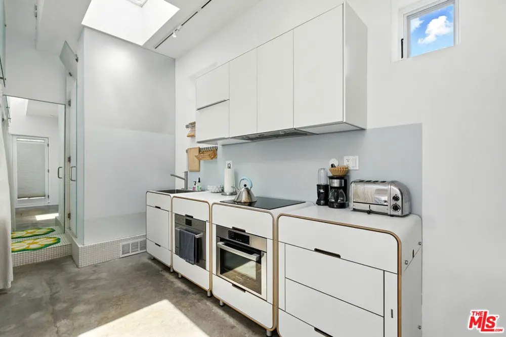 2722 6th Street #Unit B Santa Monica, CA 90405