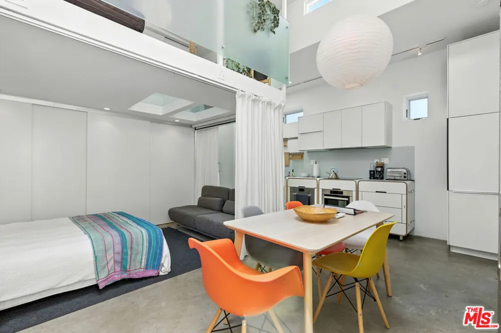 2722 6th Street #Unit B Santa Monica, CA 90405