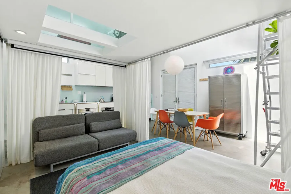2722 6th Street #Unit B Santa Monica, CA 90405