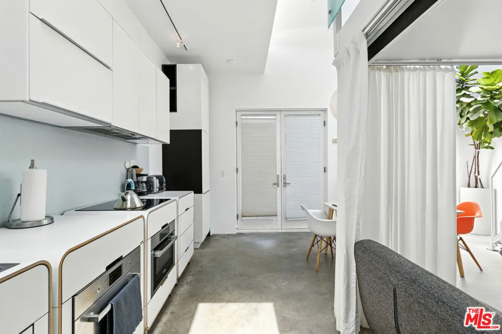 2722 6th Street #Unit B Santa Monica, CA 90405