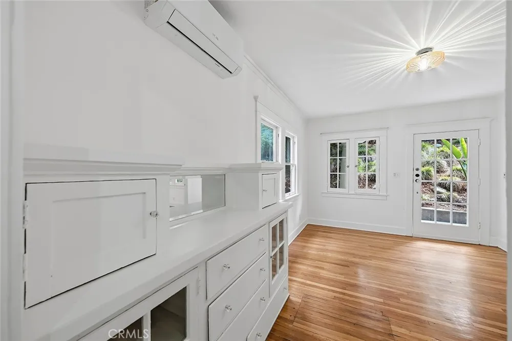 3322 Hamilton Way Los Angeles, CA 90026