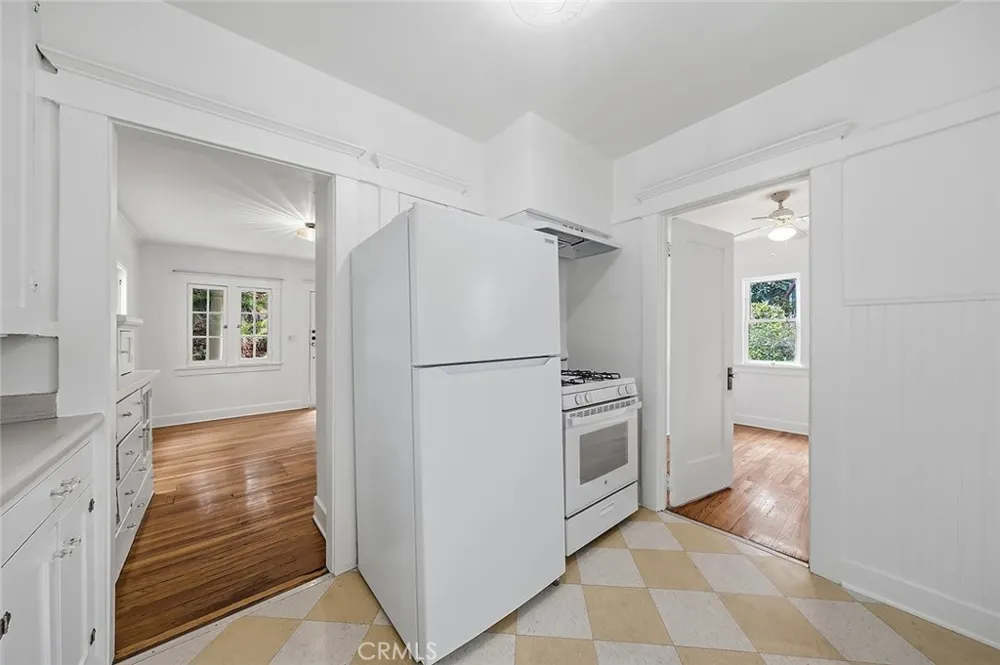3322 Hamilton Way Los Angeles, CA 90026