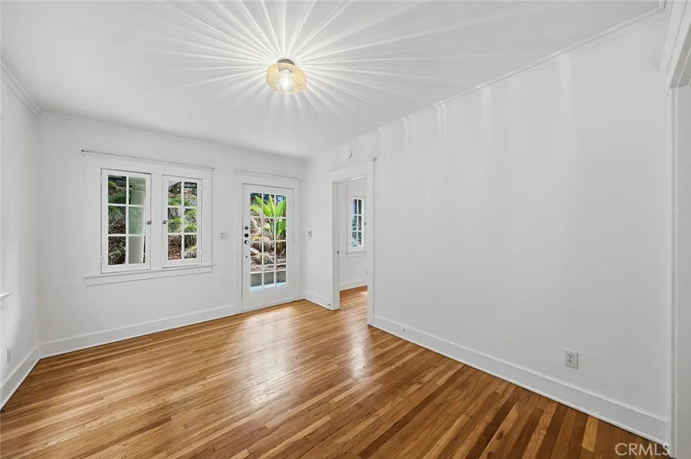 3322 Hamilton Way Los Angeles, CA 90026