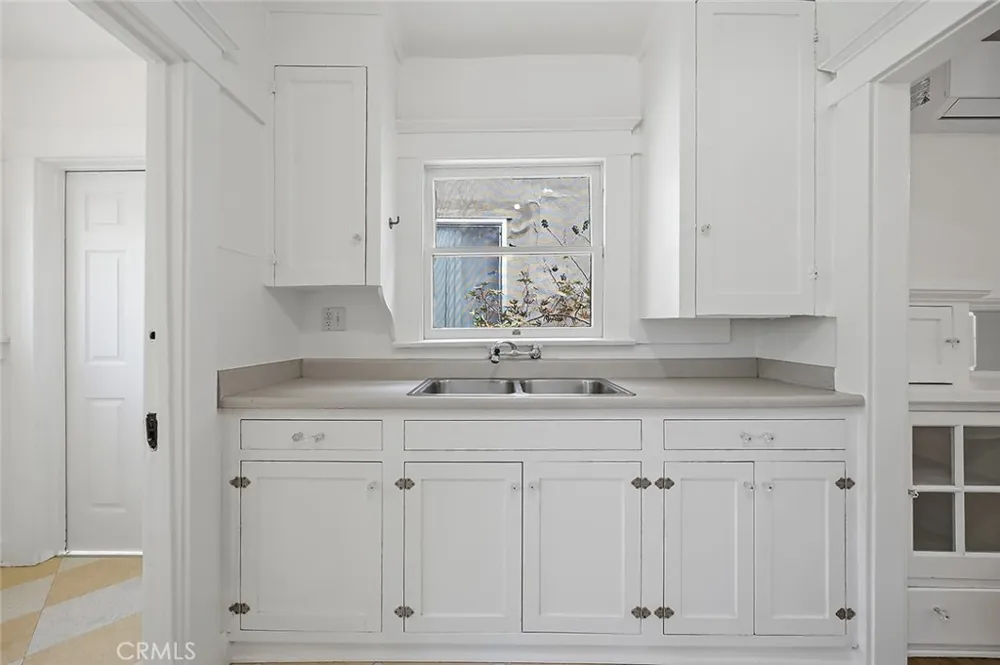 3322 Hamilton Way Los Angeles, CA 90026